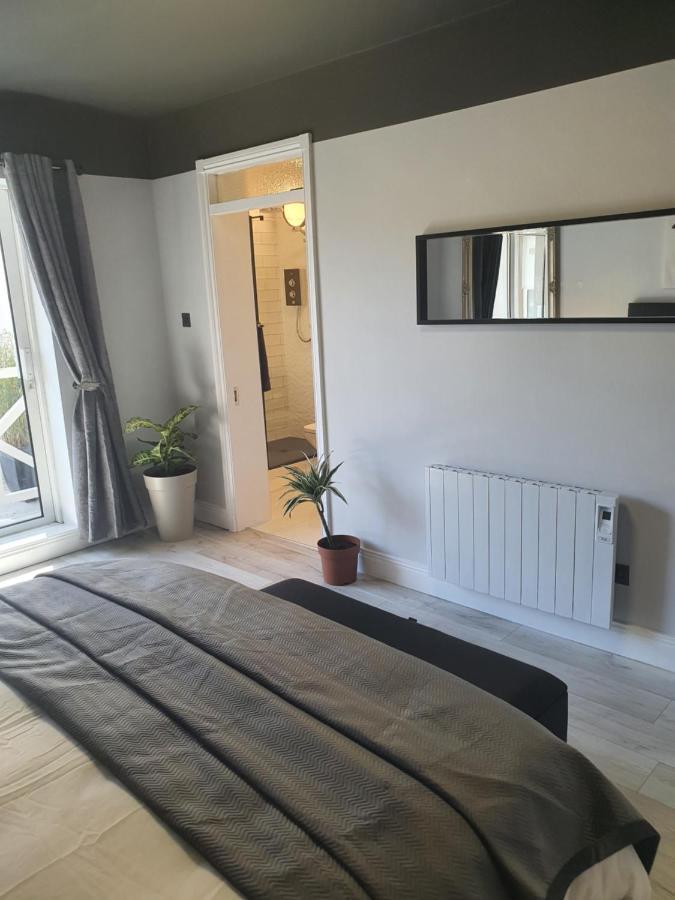 River View Apartment Suite Cork Esterno foto