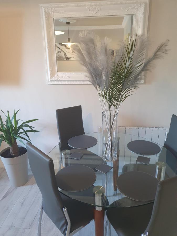River View Apartment Suite Cork Esterno foto