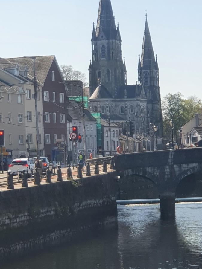 River View Apartment Suite Cork Esterno foto